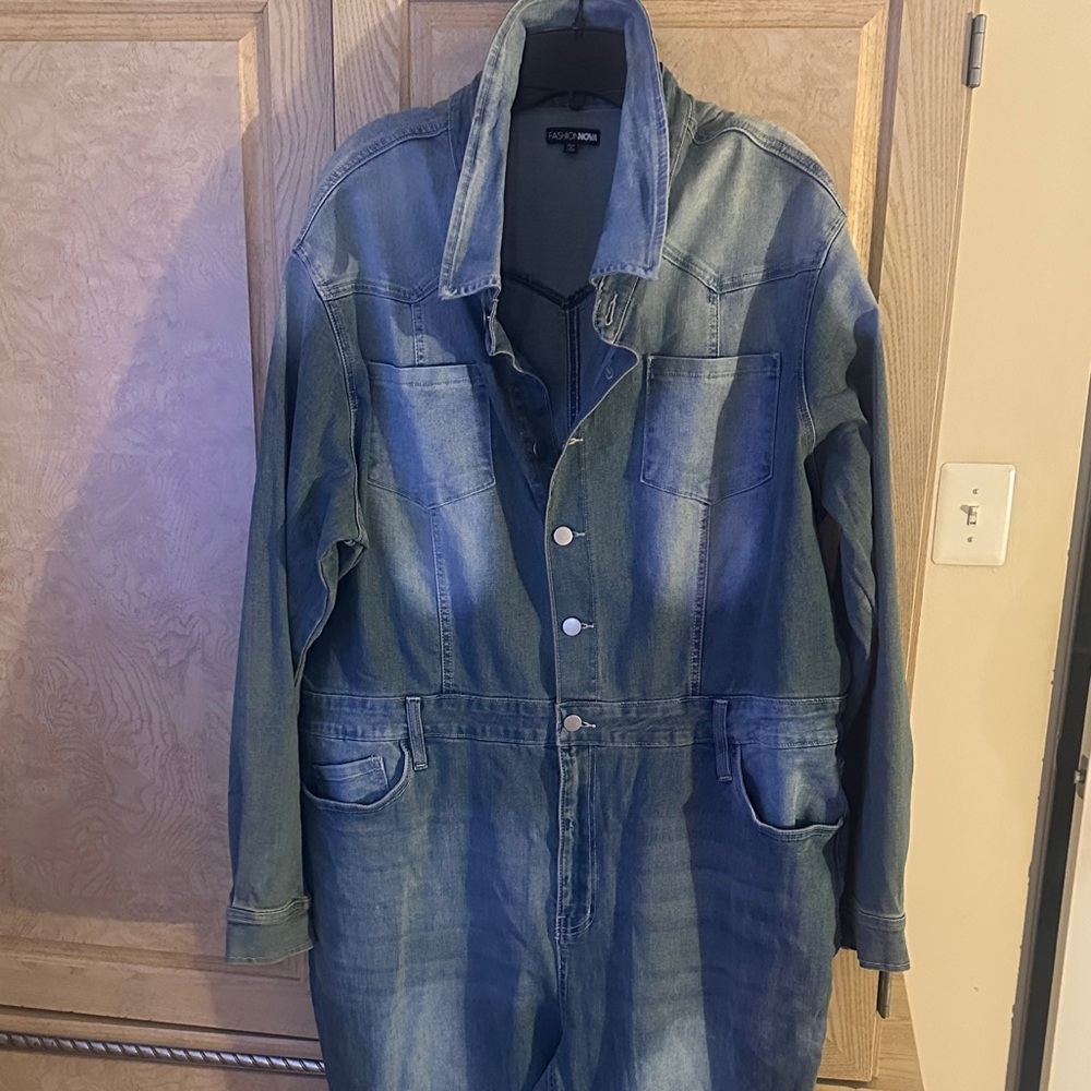 Fashion Nova Women’s Light Blue Denim Jumper! Never worn.